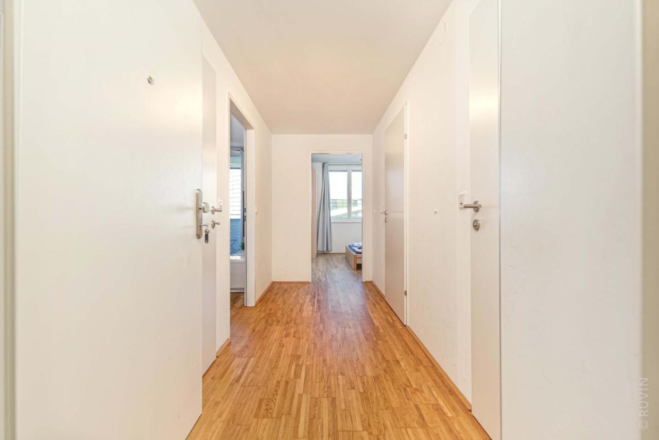 High Rise, Netflix, 2 Min To Main Station Apartment Vienna Exterior photo